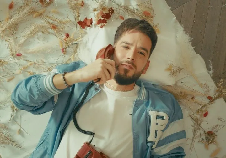 Still du clip Laisser Dehors